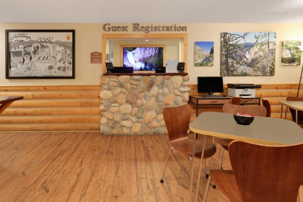 Super 8 by Wyndham Cody image 25